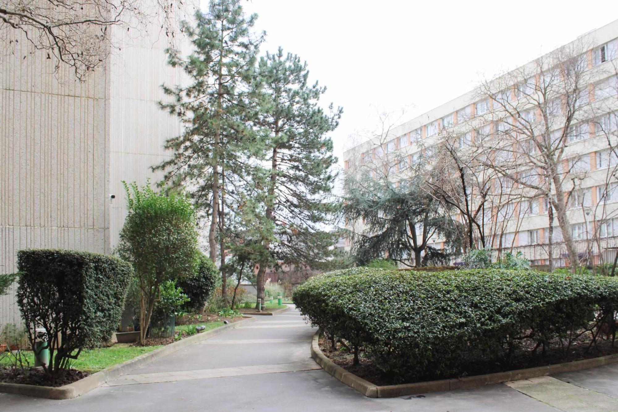 Spacious 3 With Balcony In Appartement