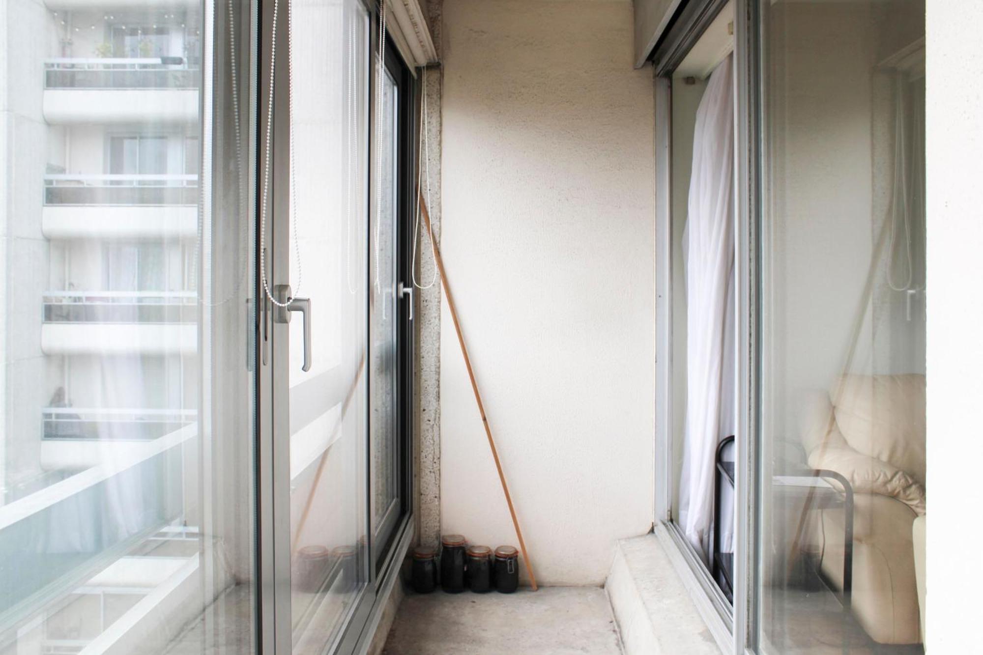 Appartement Spacious 3 With Balcony In Parijs