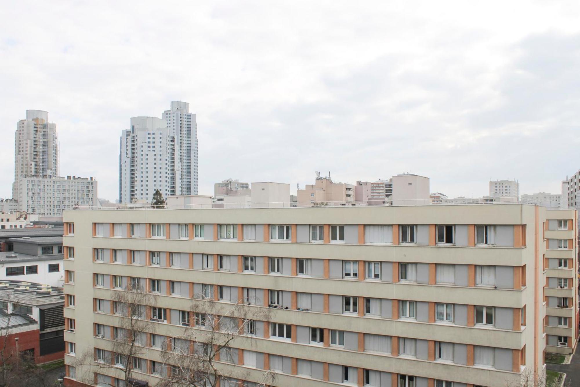 Spacious 3 With Balcony In * Parijs