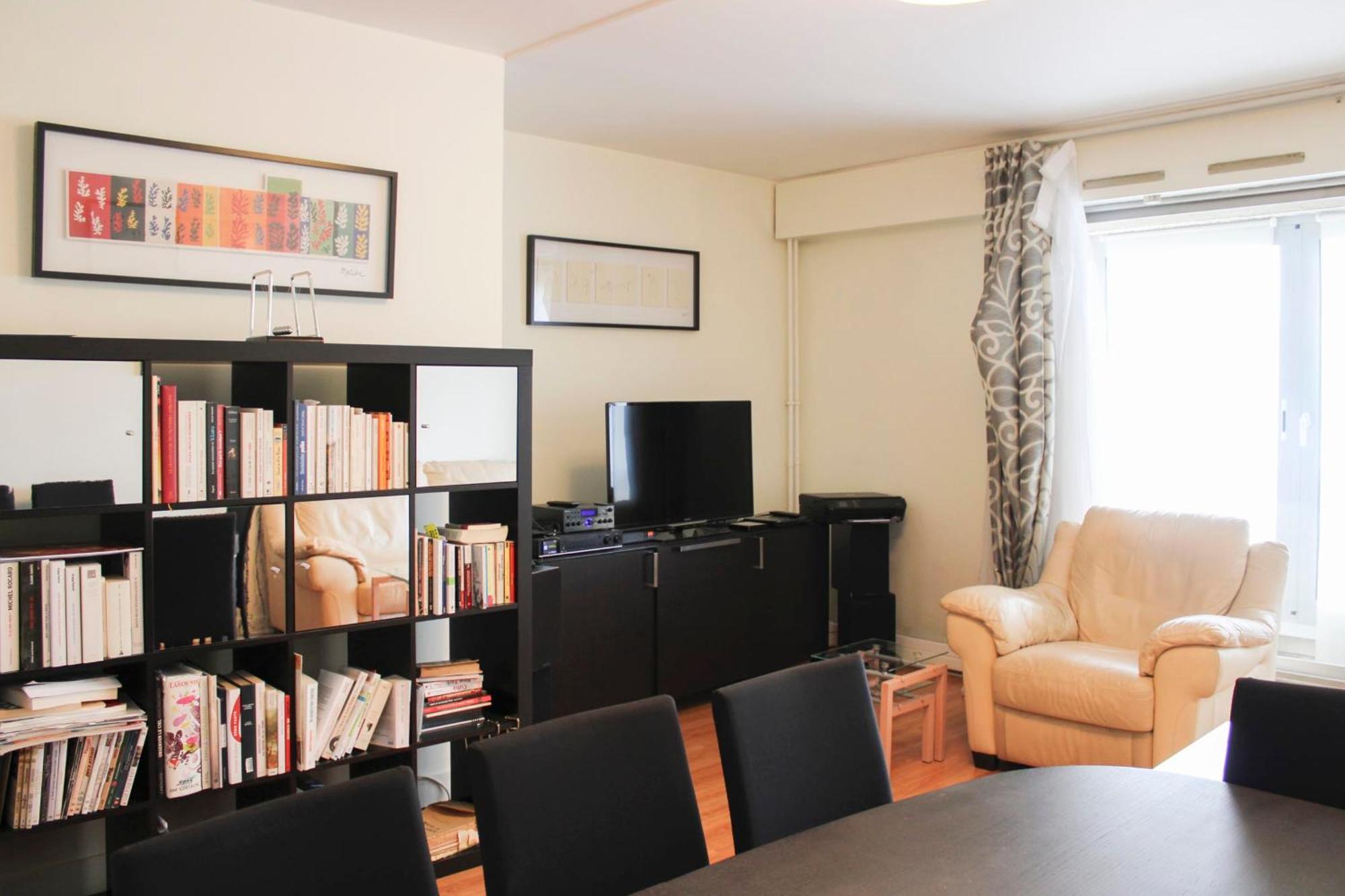 Spacious 3 With Balcony In Parijs
