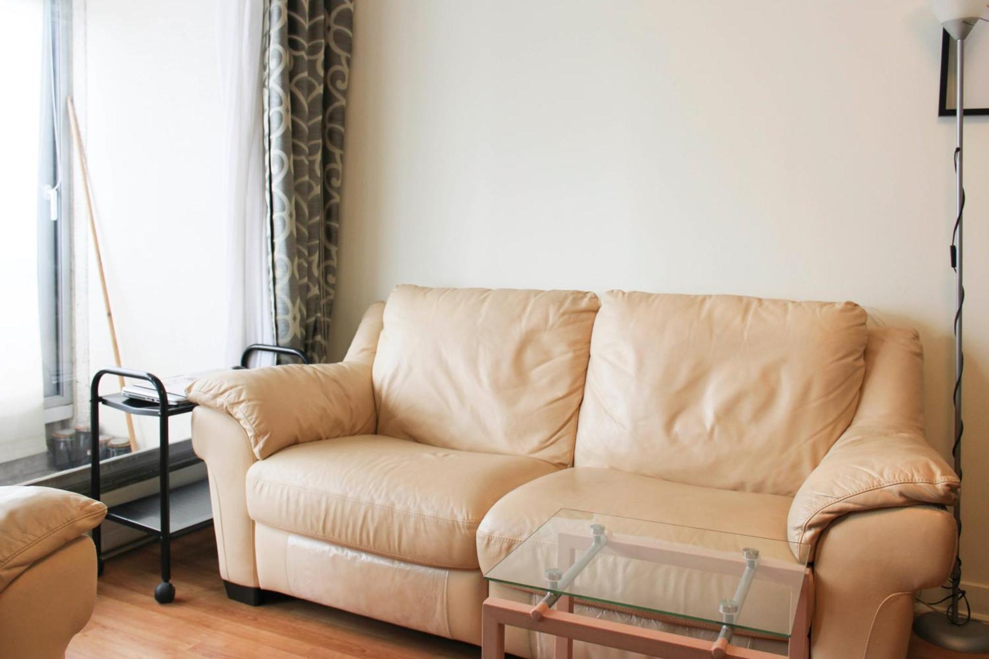 Spacious 3 With Balcony In Appartement *