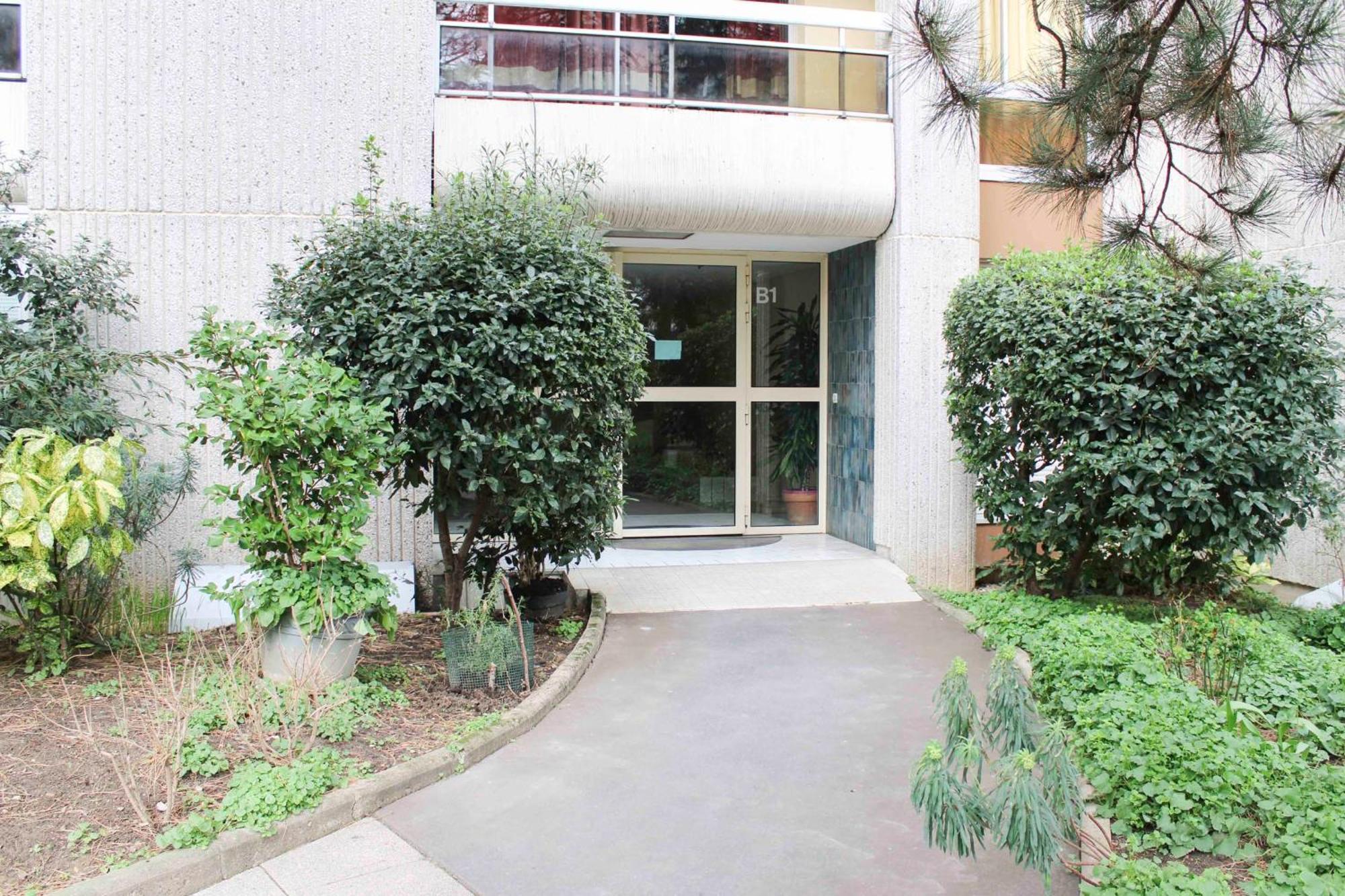 Spacious 3 With Balcony In Appartement Parijs